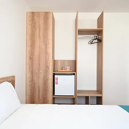 Dona, Altina 3* Belgrade