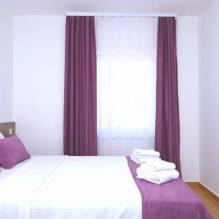 Dona, Altina Belgrade