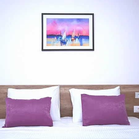 Dona, Altina Apartmanhotel Belgrád