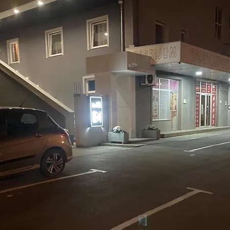 Dona, Altina Appart hôtel 3*