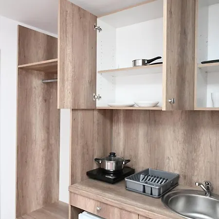 Dona, Altina 3* Belgrado