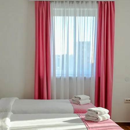 Appart hôtel Dona, Altina 3*