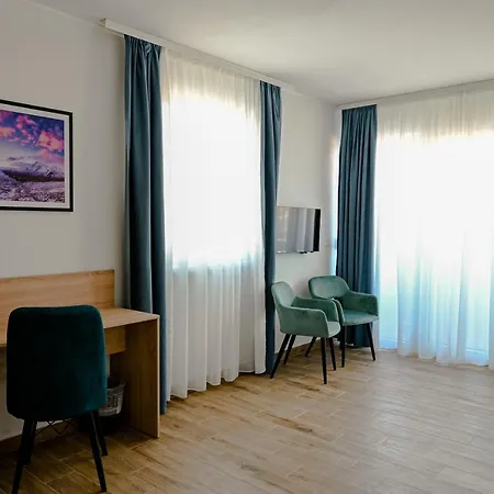 Dona, Altina Belgrade